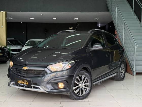 CHEVROLET ONIX 1.4 MPFI ACTIV 8V FLEX 4P AUTOMÁTICO